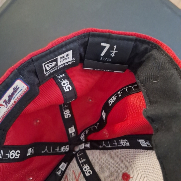 New Era MLB Philadelphia Phillies Flat Bill Fitted Hat - Picture 5 of 5